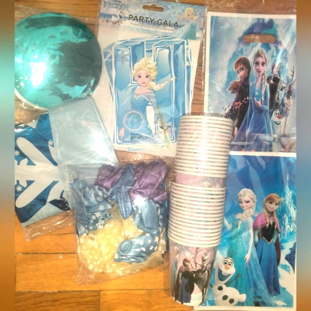 Disney Frozen Birthday Party Supplies & Decorations Bundle Set
